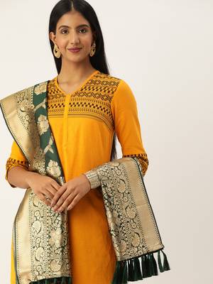 VASTRANAND Green & Gold-Toned Woven Design Dupatta 1