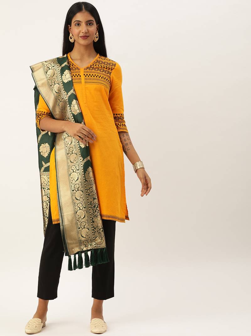 VASTRANAND Green & Gold-Toned Woven Design Dupatta