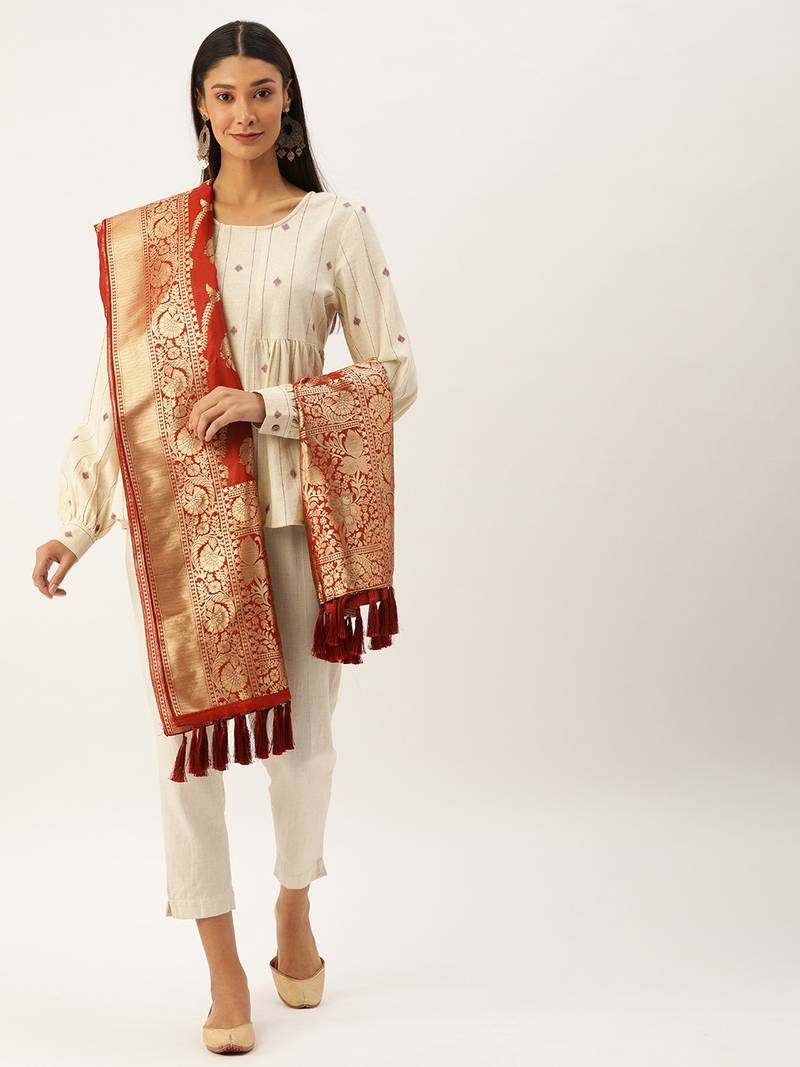 VASTRANAND Red & Gold-Toned Woven Design Dupatta