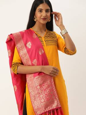 VASTRANAND Pink & Gold-Toned Woven Design Dupatta 1