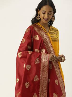 VASTRANAND Rust Red & Gold-Toned Woven Design Dupatta 1