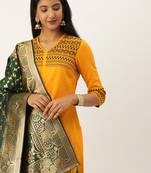 VASTRANAND Green & Gold-Toned Woven Design Dupatta