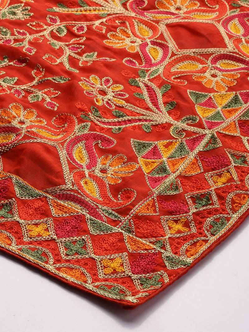 VASTRANAND Red & Green Embroidered Dupatta