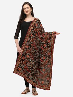 VASTRANAND Black & Red Ethnic Motifs Embroidered Dupatta with Thread Work 1