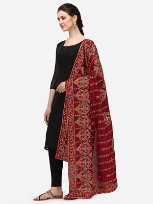 VASTRANAND Maroon & Orange Ethnic Motifs Embroidered Dupatta with Thread Work 2