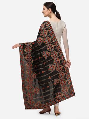 VASTRANAND Black & Red Ethnic Motifs Embroidered Dupatta with Thread Work 3