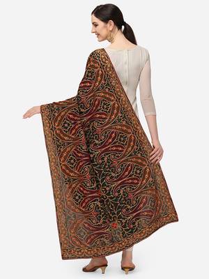 VASTRANAND Black & Green Ethnic Motifs Embroidered Dupatta with Thread Work 3