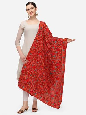 VASTRANAND Red & Blue Ethnic Motifs Embroidered Dupatta with Thread Work 1