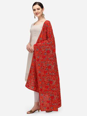 VASTRANAND Red & Blue Ethnic Motifs Embroidered Dupatta with Thread Work 2