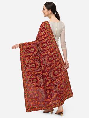 VASTRANAND Maroon & Green Ethnic Motifs Embroidered Dupatta with Thread Work 3