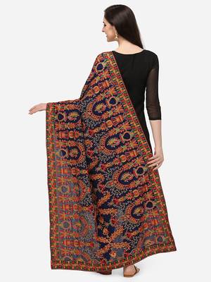 VASTRANAND Navy Blue & Red Ethnic Motifs Embroidered Dupatta with Thread Work 3