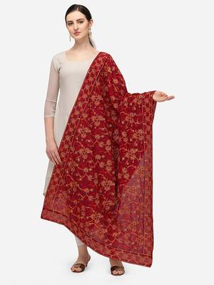 VASTRANAND Maroon & Green Ethnic Motifs Embroidered Dupatta with Thread Work 1