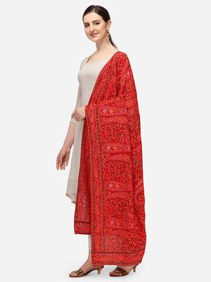 VASTRANAND Red & Green Ethnic Motifs Embroidered Dupatta with Thread Work 2