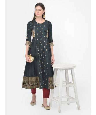 Span Oxford Green Embroidered Flared Kurta 1