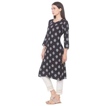Black printed viscose rayon long-kurtis 4