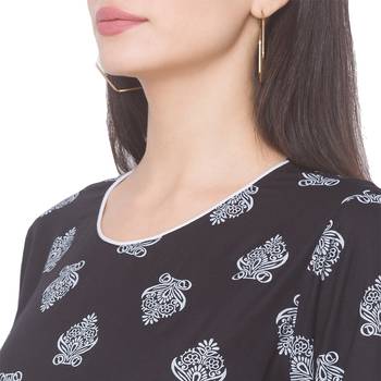 Black printed viscose rayon long-kurtis 5