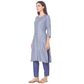 Navy-blue woven viscose rayon long-kurtis 4