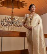 Off White Colore Traditional Kanjivaram & Kanchipuram Woven Silk Blend Style Inspired Design