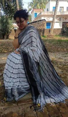 Beautiful Khadi Cotton Handloom Strip Aam Kolka 1