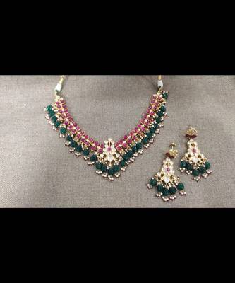 Yellow necklace-sets 1
