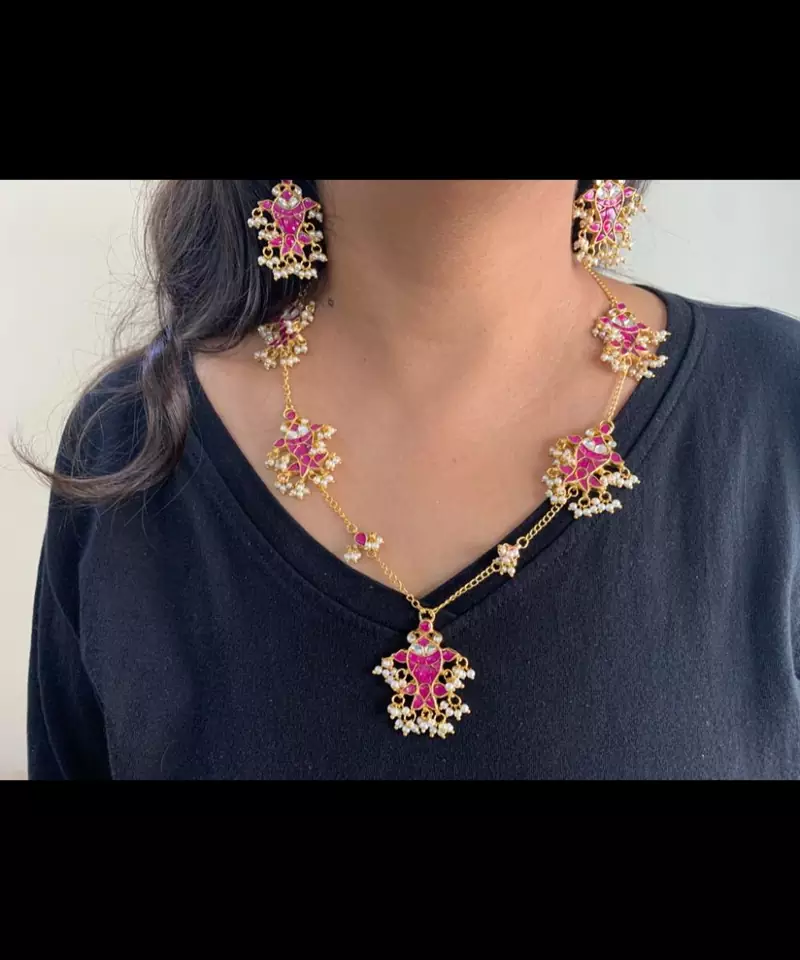 Pink necklace-sets