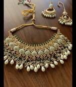 Green necklace-sets
