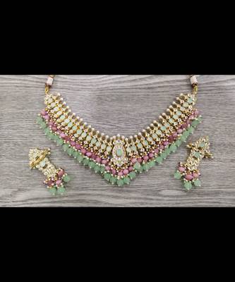 Green necklace-sets 1