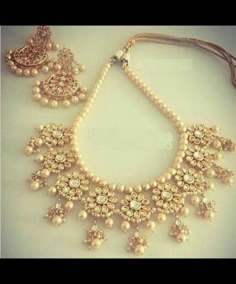 White necklace-sets 1