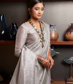 Off White Woven Woven Silk Blend Kanjeevaram Silk Saree