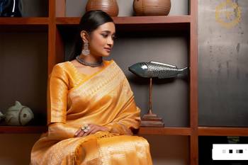 Yellow Woven Woven Silk Blend Kanjeevaram Silk Saree 2