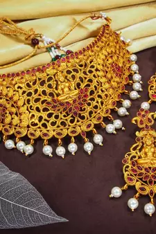 LALSO Kempu Work Laxmi Devi Bridal Choker Necklace Set