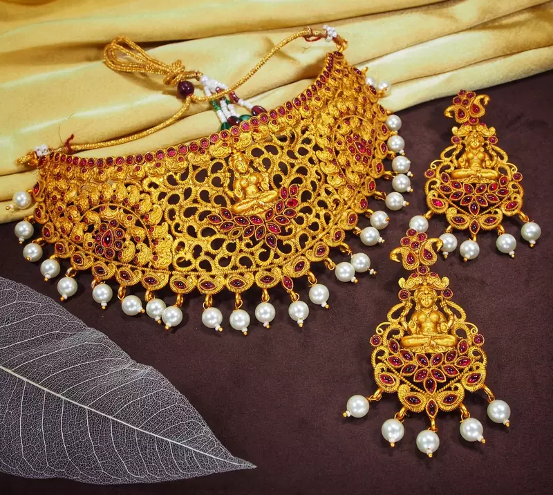 LALSO Kempu Work Laxmi Devi Bridal Choker Necklace Set