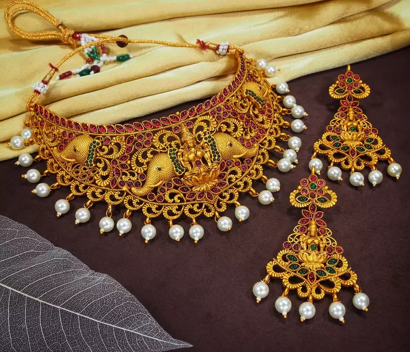 LALSO Kempu Work Laxmi Devi Bridal Choker Necklace Set