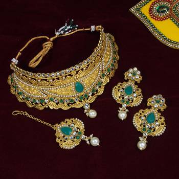 LALSO Designer Matte Finish Green Bridal Choker Necklace Set 1