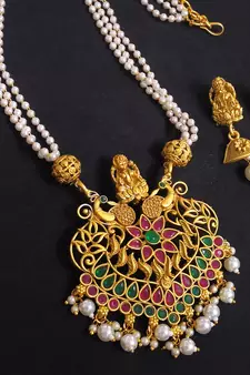 LALSO Royal Matte Gold Multicolor Pearl Mala Pendant Set