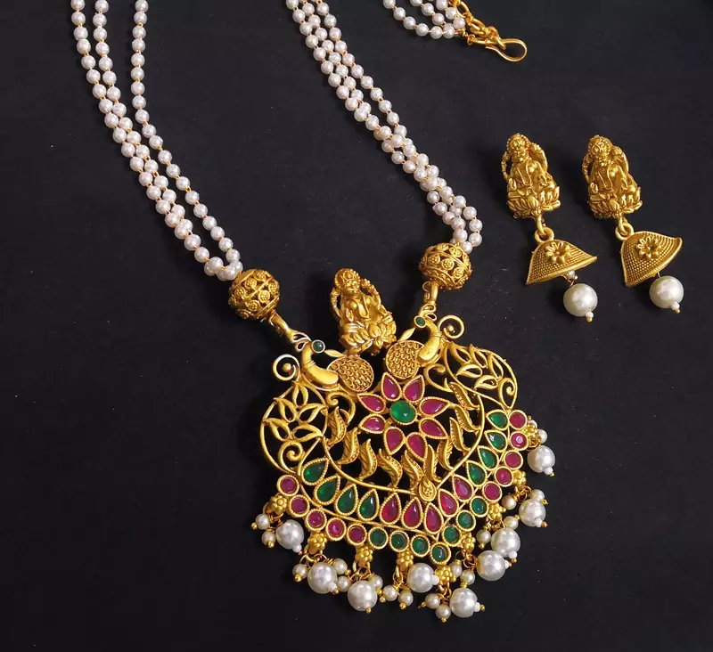 LALSO Royal Matte Gold Multicolor Pearl Mala Pendant Set