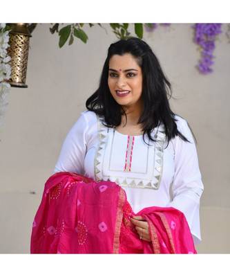 White & Gulabi Gota Suit Set 2