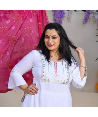 White & Gulabi Gota Suit Set 4