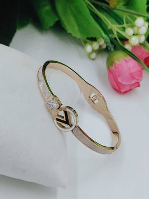 Stylish Trendy Latest Design Kada for Women and Girls 1