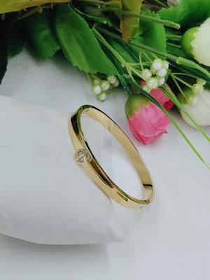 Stylish Trendy Design Gold Plated Kada for Women and Girls 1