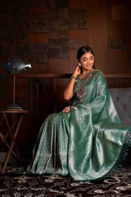 Woven Kanjivaram WOVEN SILK BLEND Saree Special Wedding Edition 2