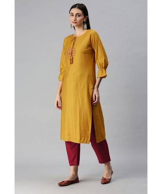 Yellow Hand Embroidered Mirror Work Kurta with Trousers & Bandhani Dupatta 4