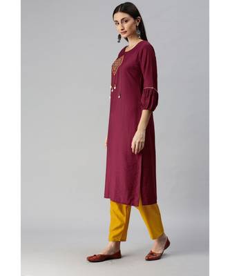 Maroon Hand Embroidered Mirror Work Kurta with Trousers & Bandhani Dupatta 4