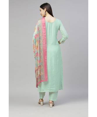 Women Green Ethnic Motifs Pure Silk Crochet Work Kurta with Trousers & Dupatta 2
