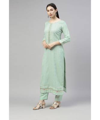 Women Green Ethnic Motifs Pure Silk Crochet Work Kurta with Trousers & Dupatta 4
