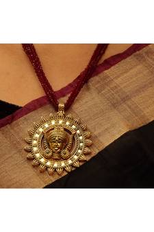 Maroon crystal necklaces