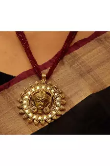 Maroon crystal necklaces