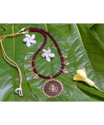 Maroon onyx necklaces 3