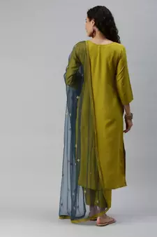 Women Green Embroidery Kurta Set with Net Dupatta