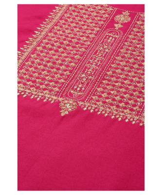 Women Magenta Embroidery Kurta Set with Net Dupatta 5